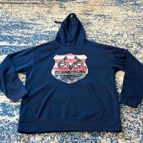 Realtree sweatshirt size large - Picture 1 of 4
